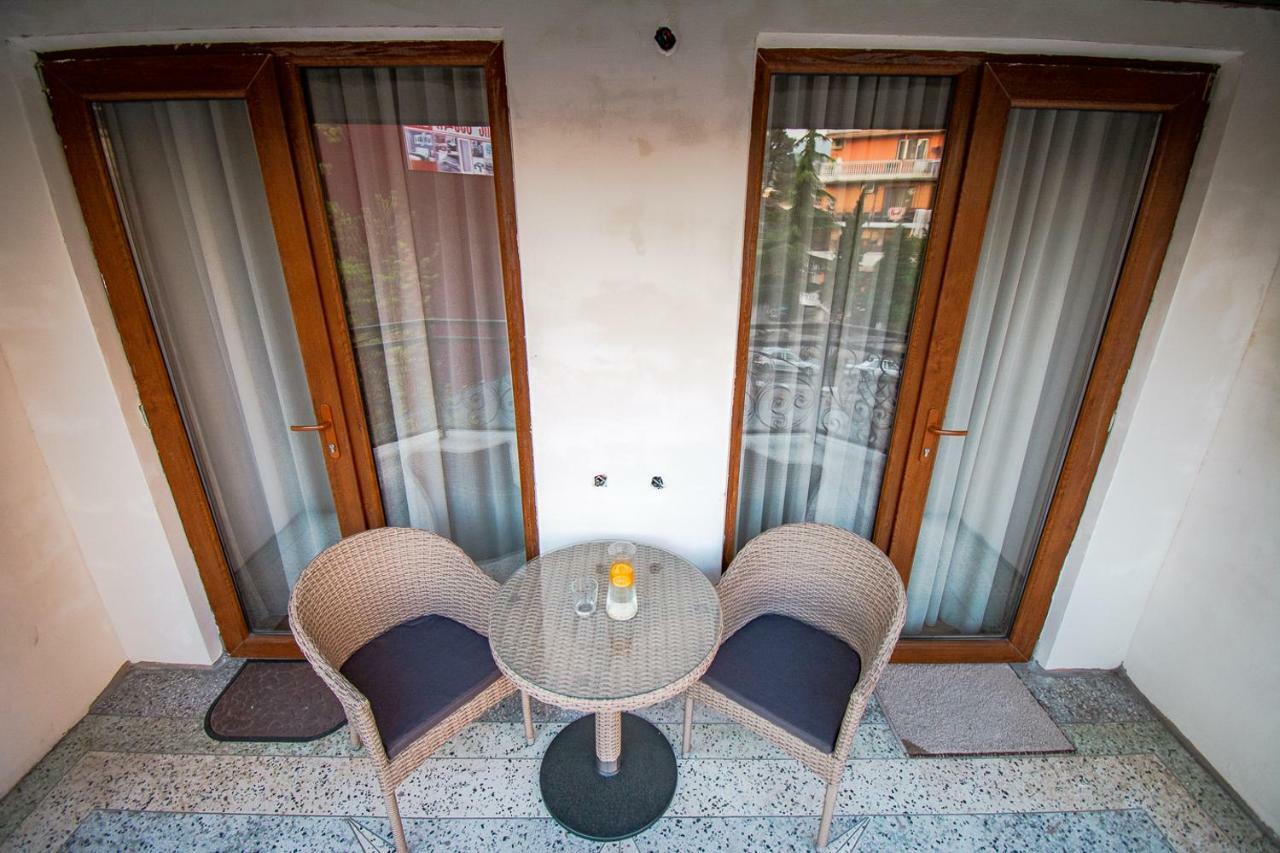Nana'S Guesthouse Batumi Exterior foto